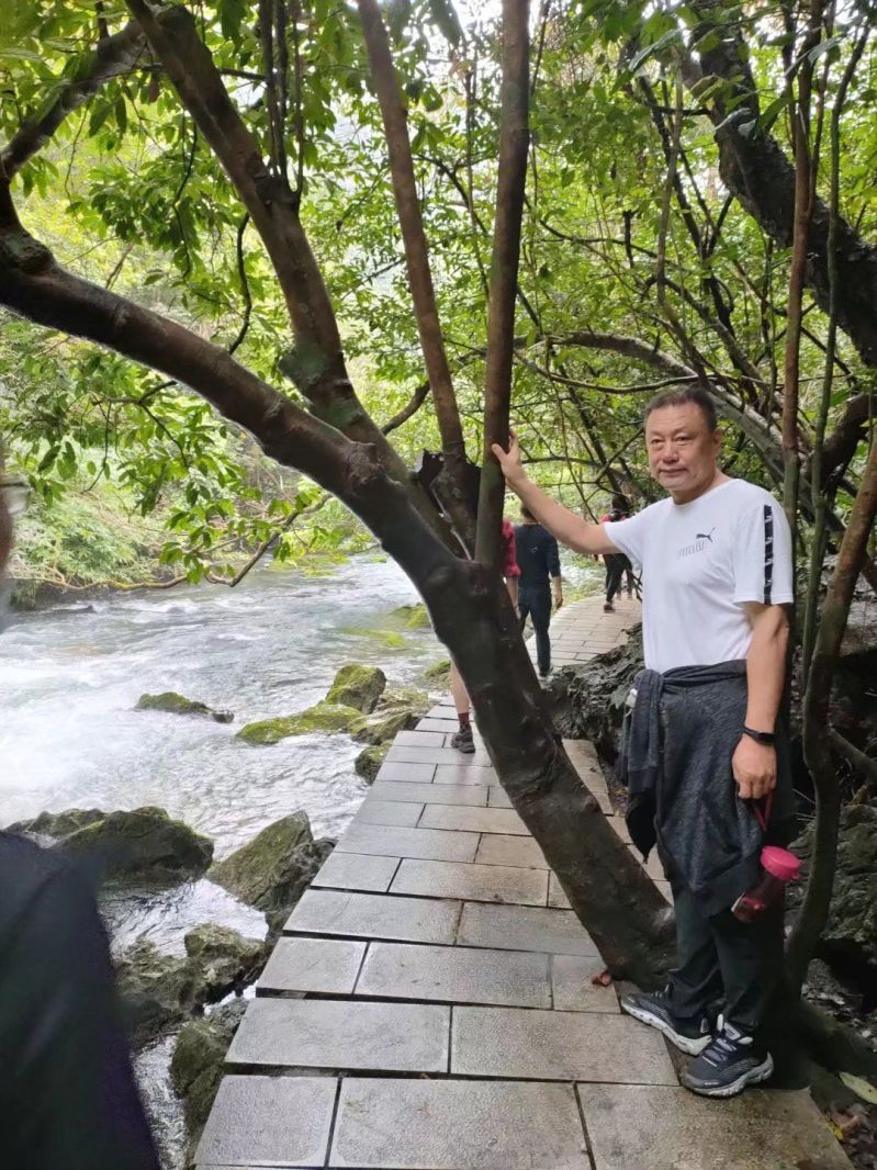 吴彦春.jpg 吴彦春.jpg