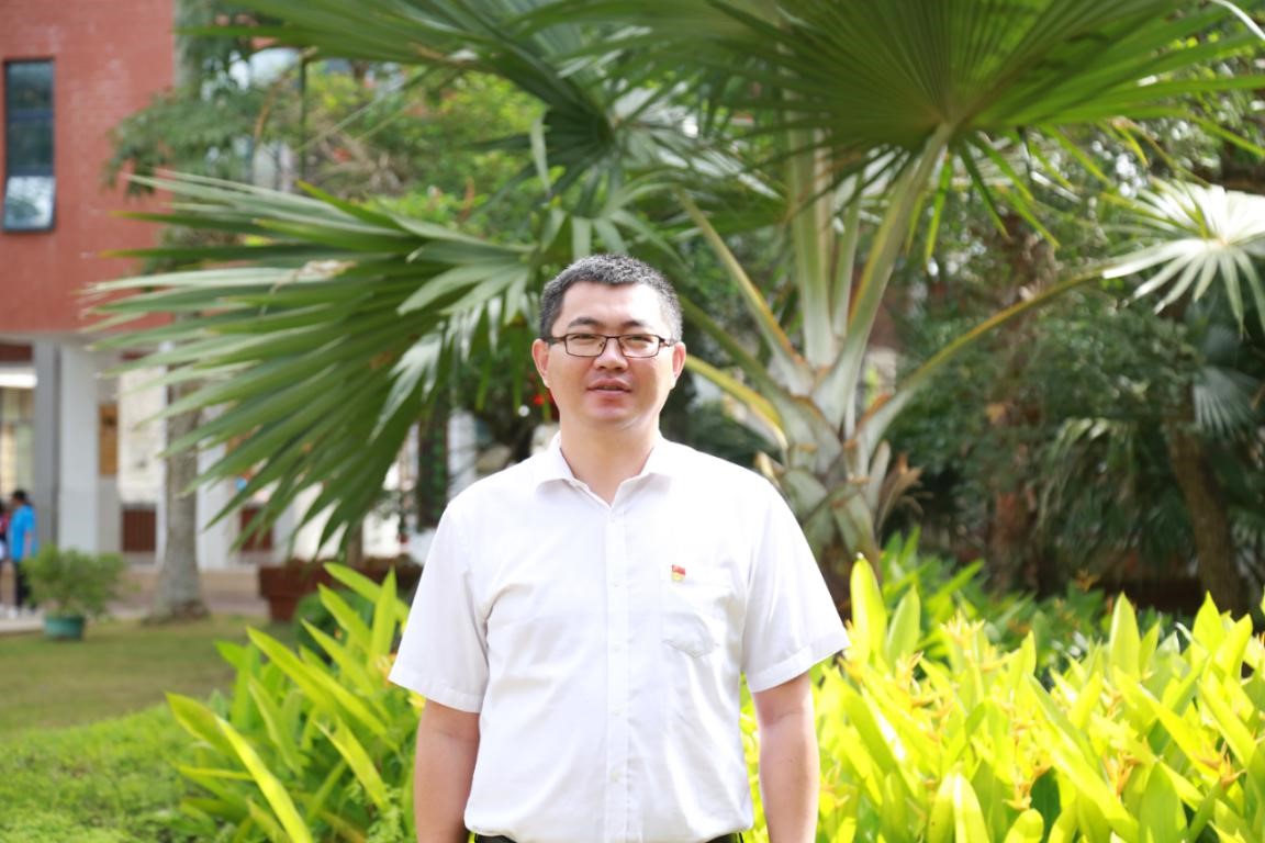 徐哲1.jpg 徐哲1.jpg