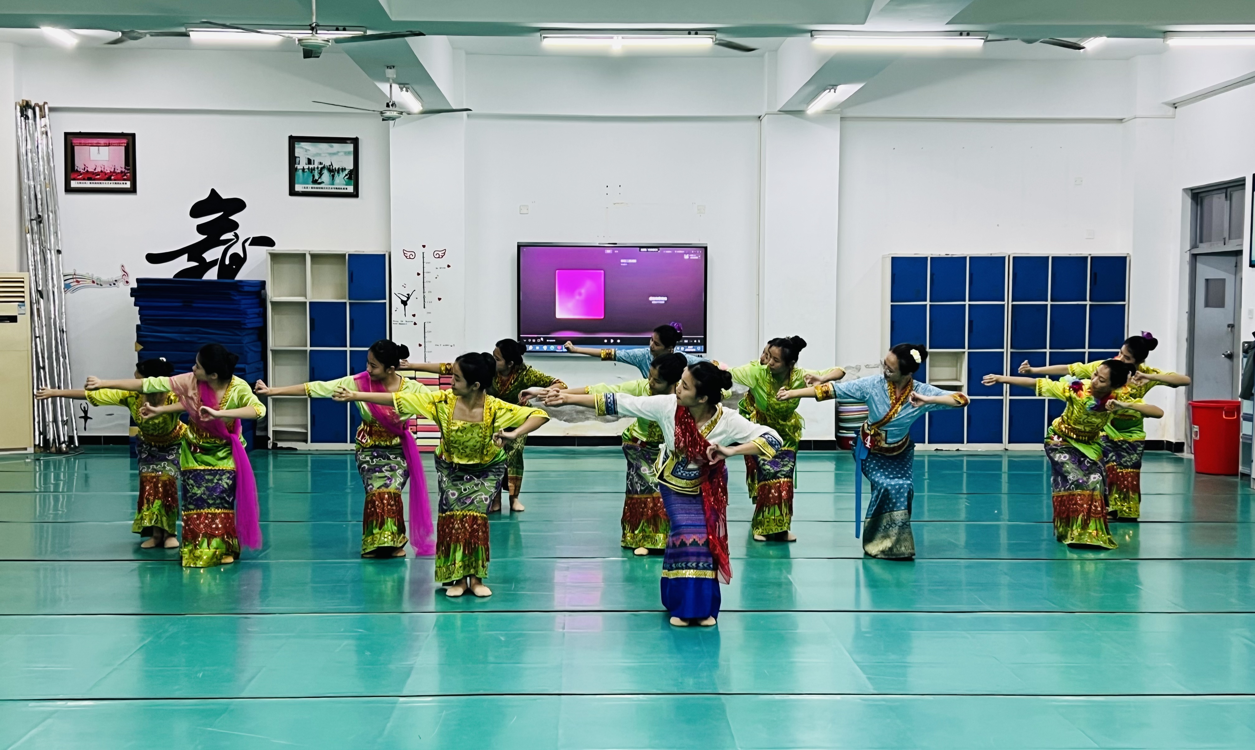 603cf90fc2c3434459057b12c9ba637.jpg 603cf90fc2c3434459057b12c9ba637.jpg